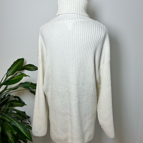 H&M oversized turtleneck sweater - Picture 5 of 6